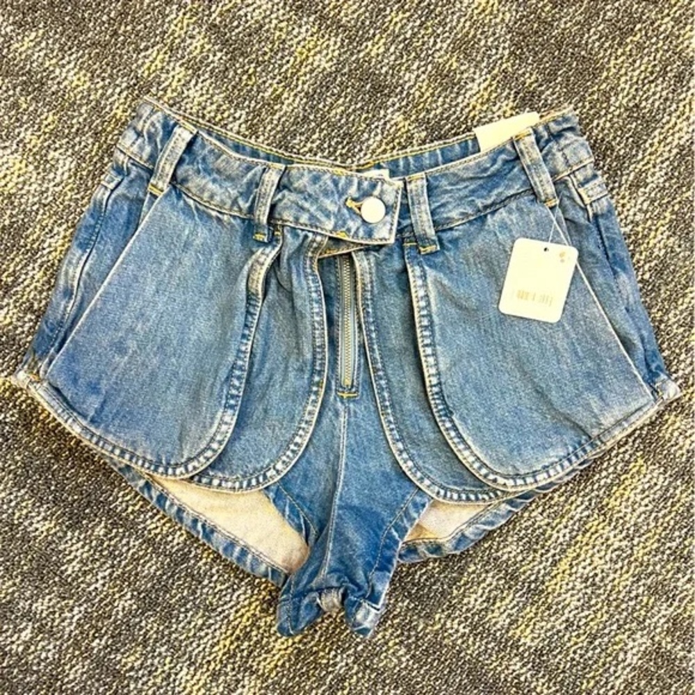 ✨Free People We The Free Prince Street Denim Shorts